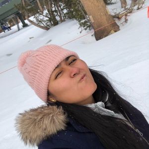 Meet your Posher, Ana